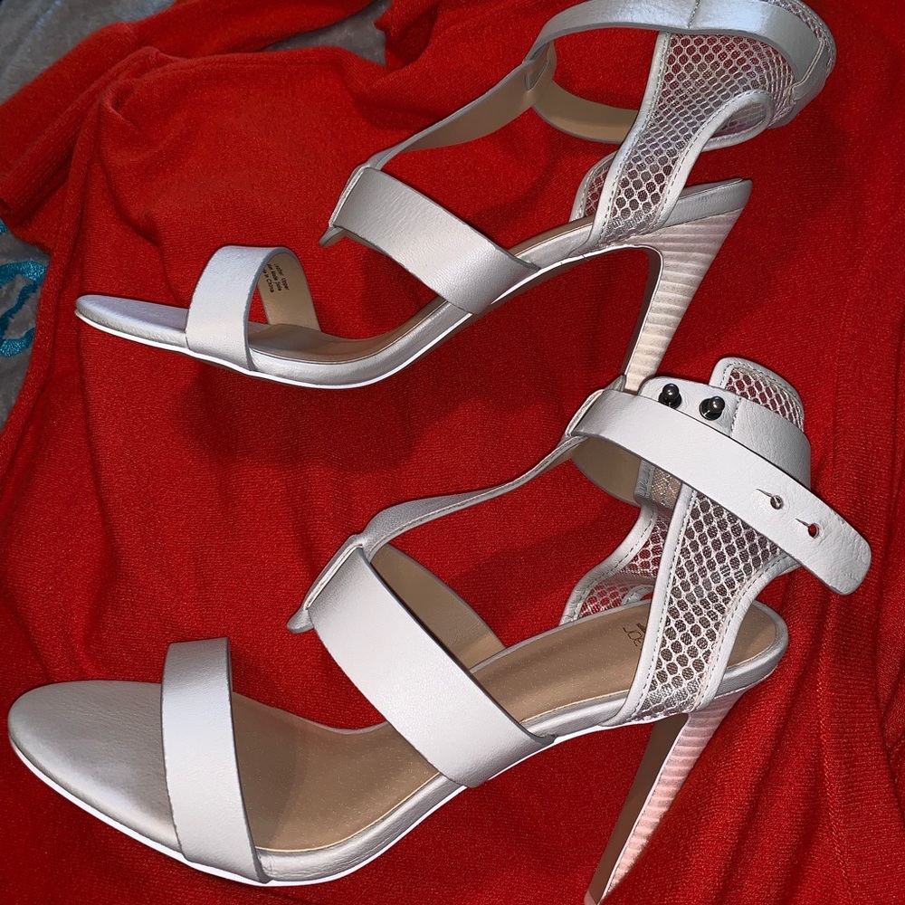 Off white fun heels